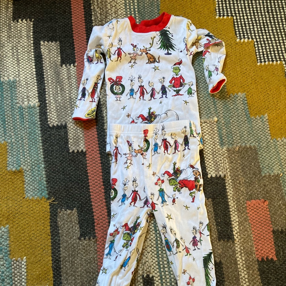 Pottery barn grinch pajamas 3t